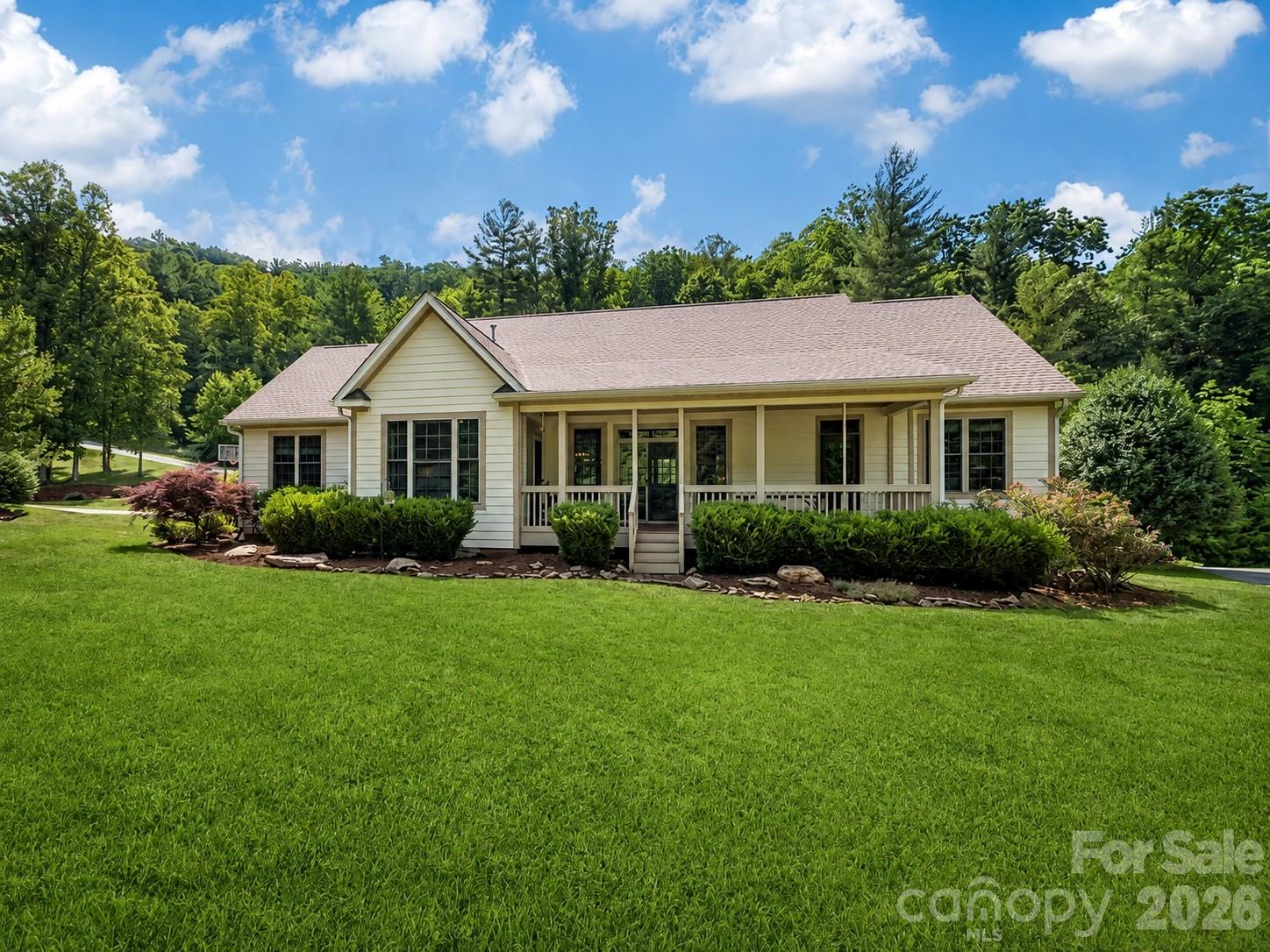 122 Twin Courts Drive