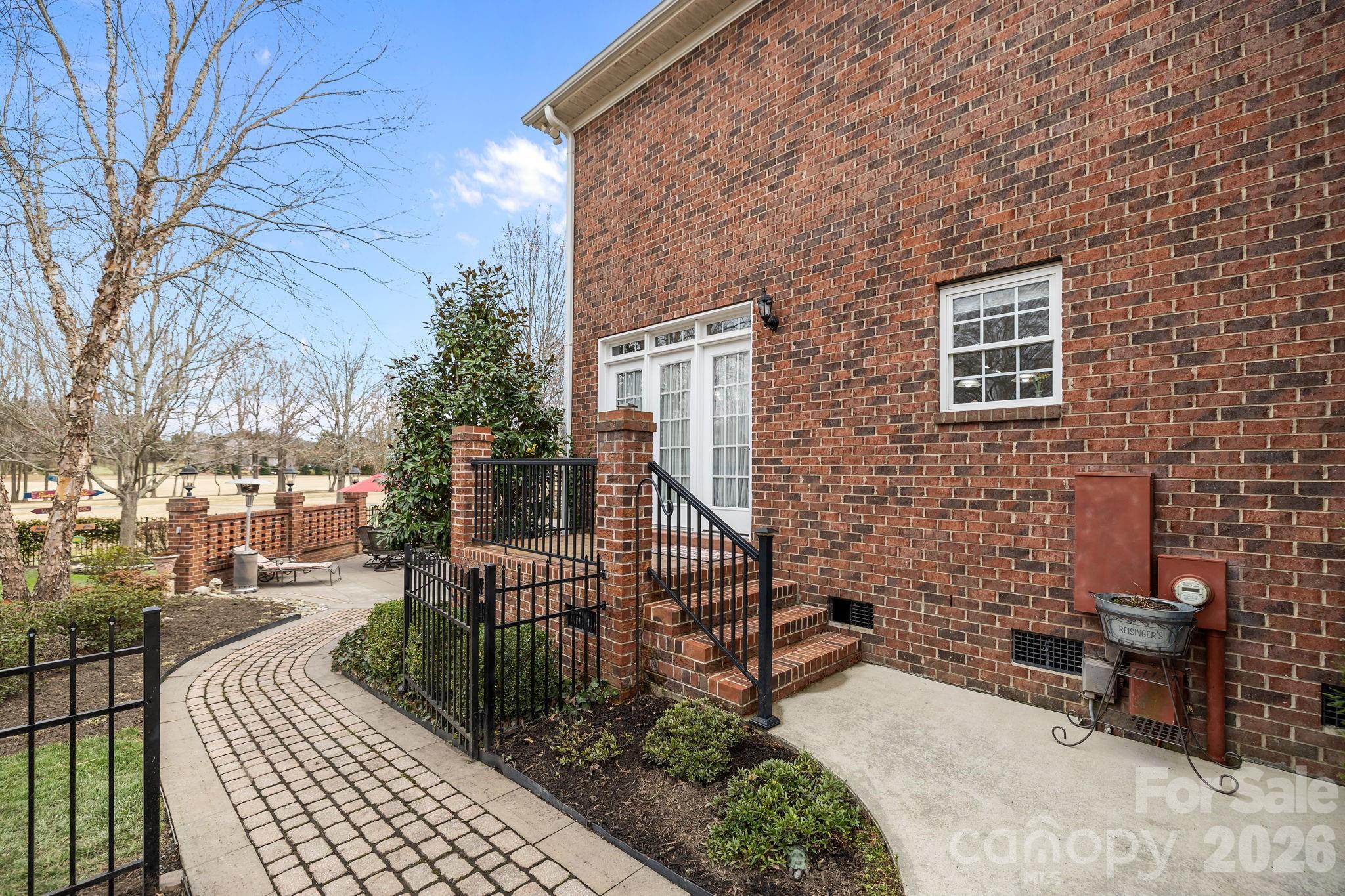 Emerald Lake - Residential