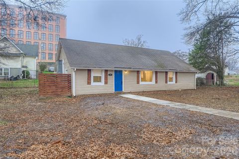 Photo of 307 S Ransom Street, Gastonia, NC 28052 (MLS # 4345935)