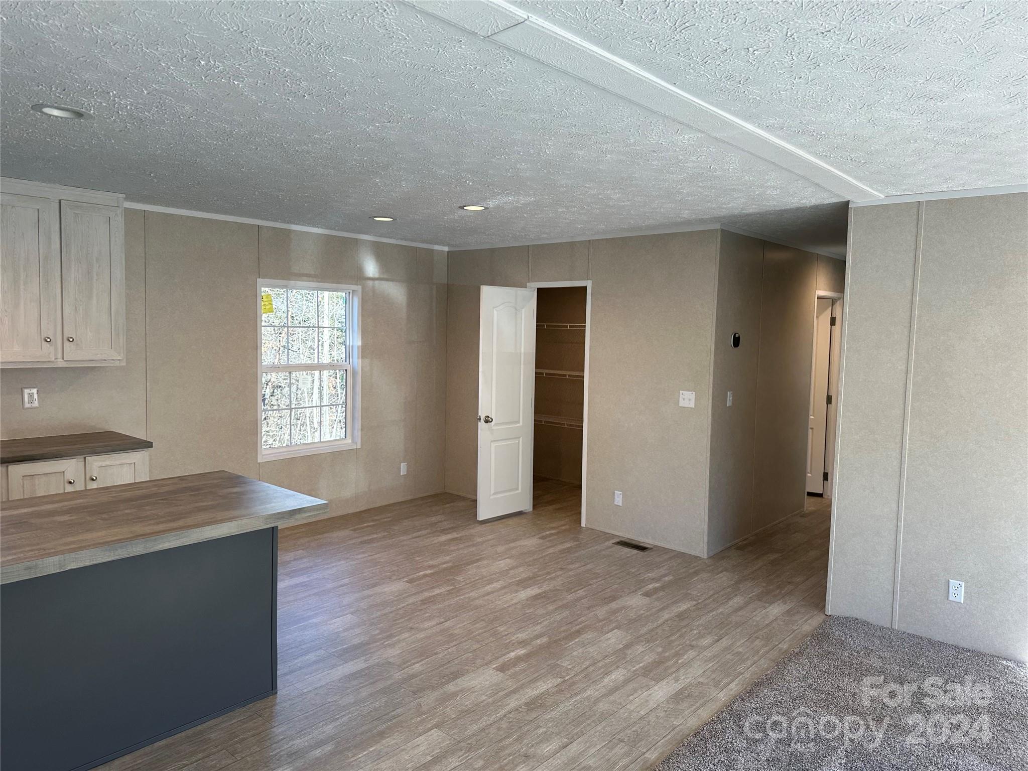 Victorias Landmark - Residential