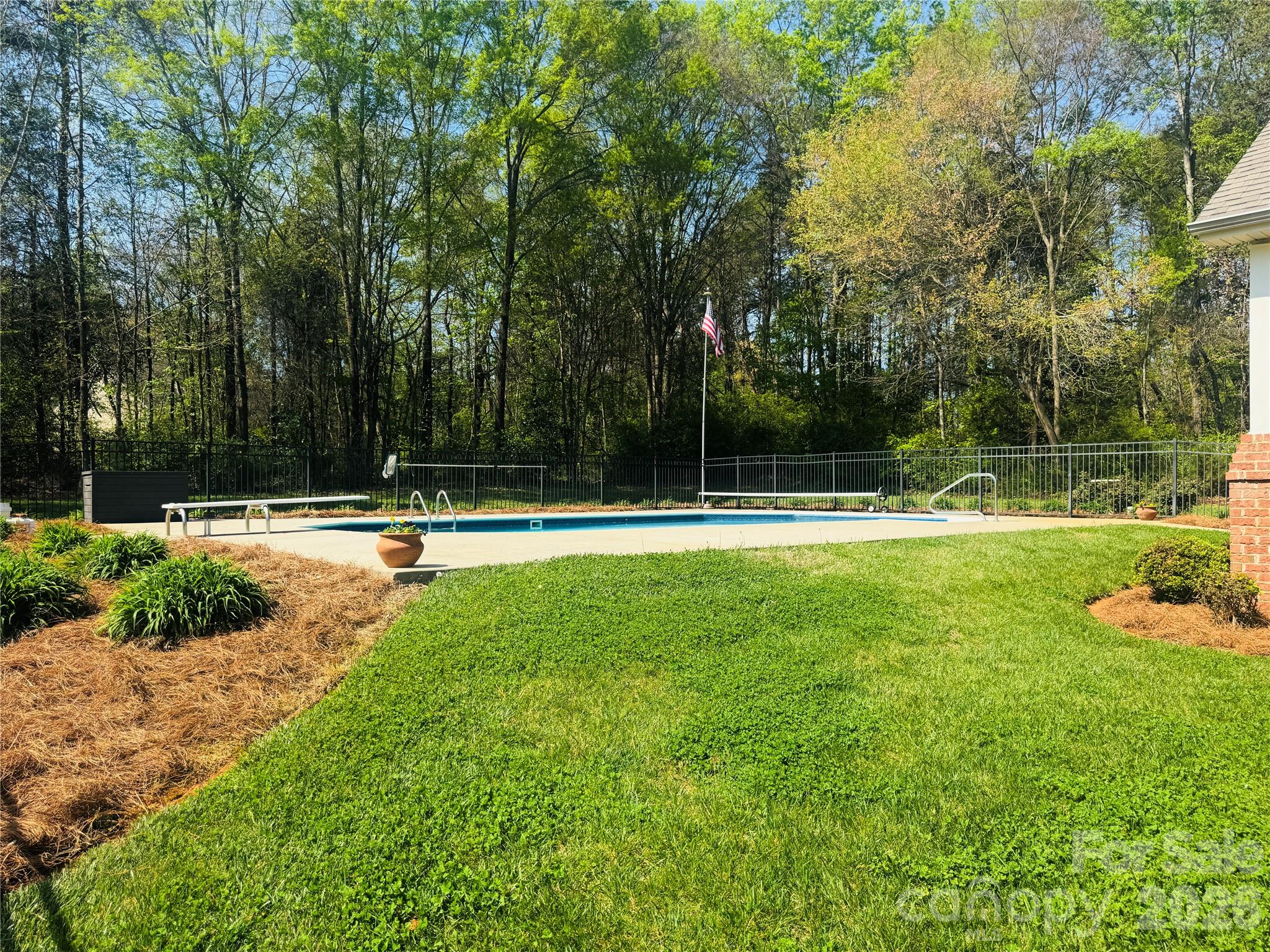 Grand Oaks - Residential