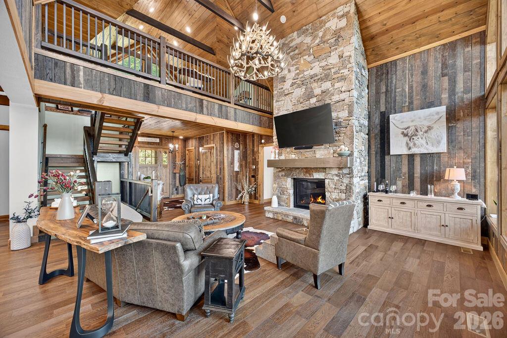 1230 Asgi Trail