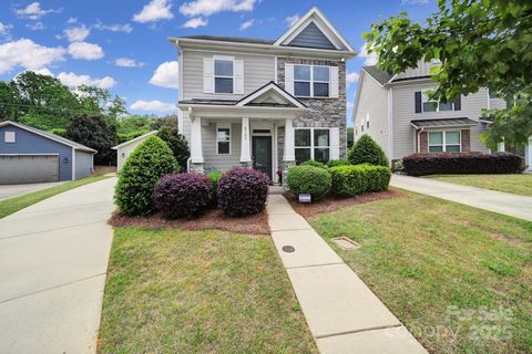 8702 Aspinwall Drive Charlotte NC 28216