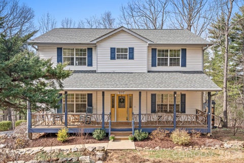 Photo of 505 Kings Ridge, Asheville, NC 28804 (MLS # 4403305)
