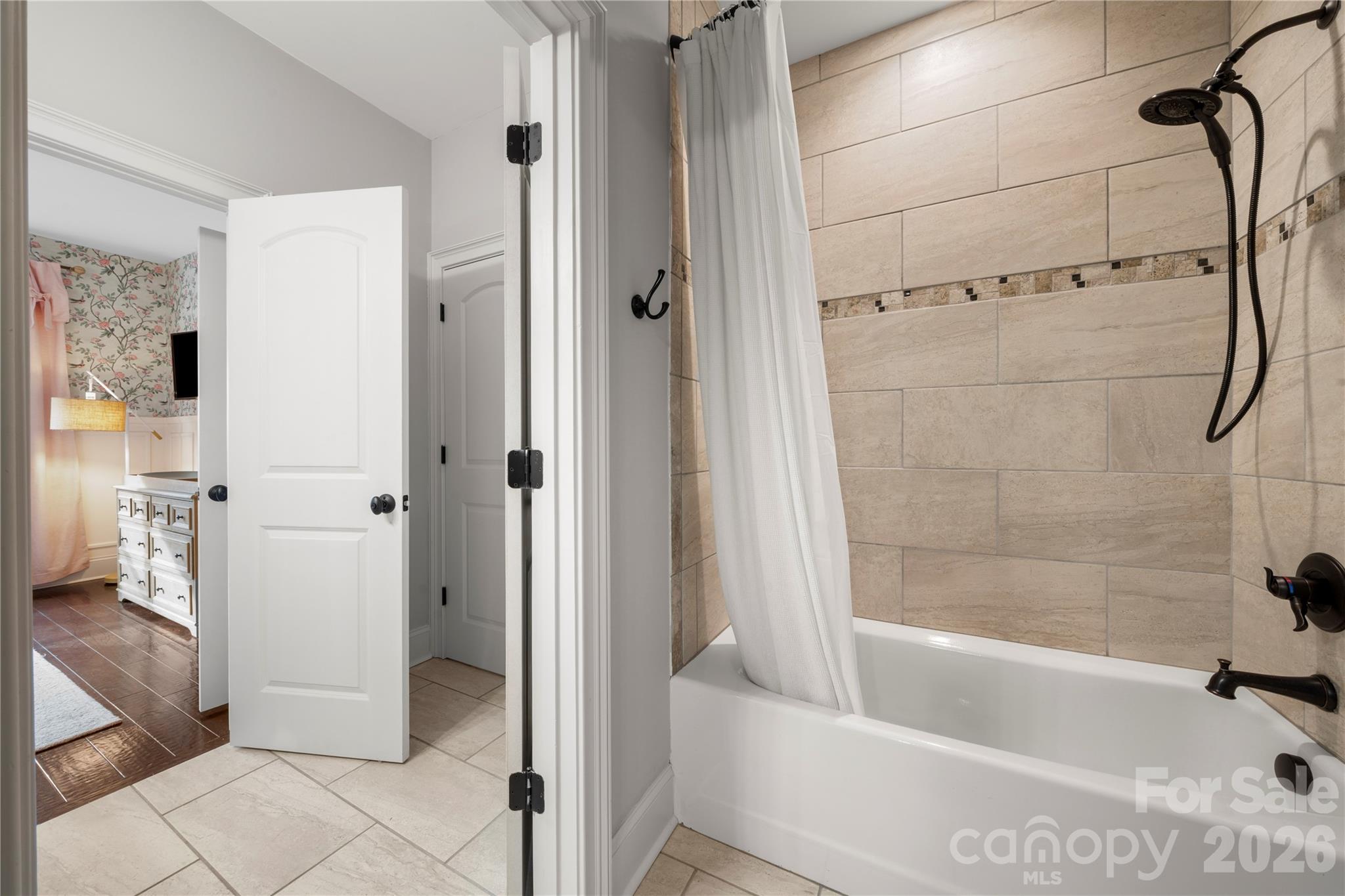 Water Edge - Residential