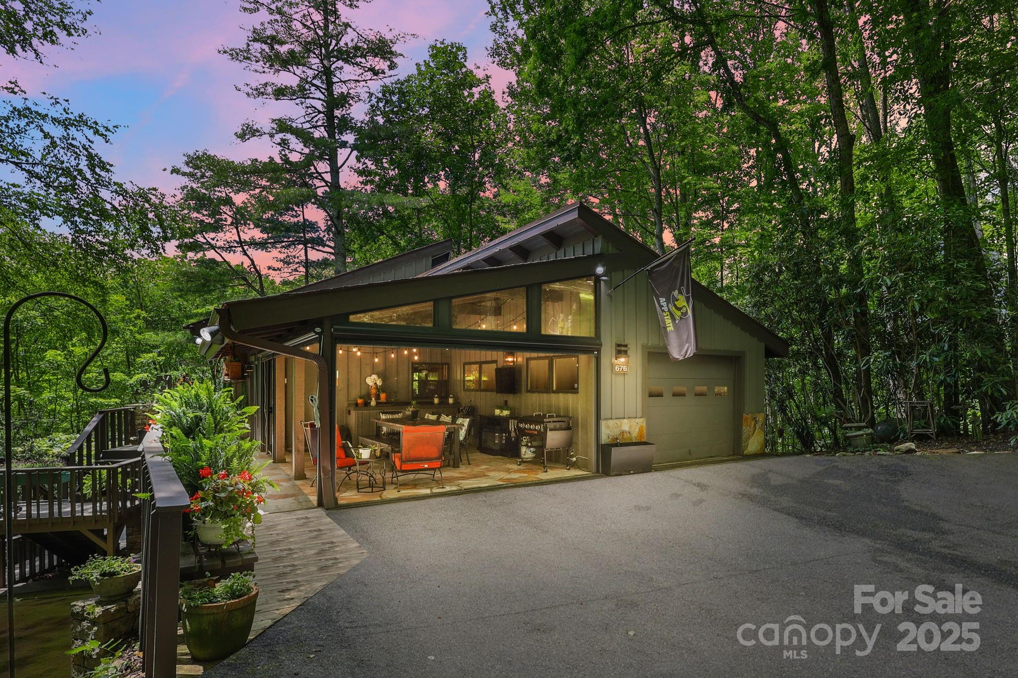 676 Schaffer Road