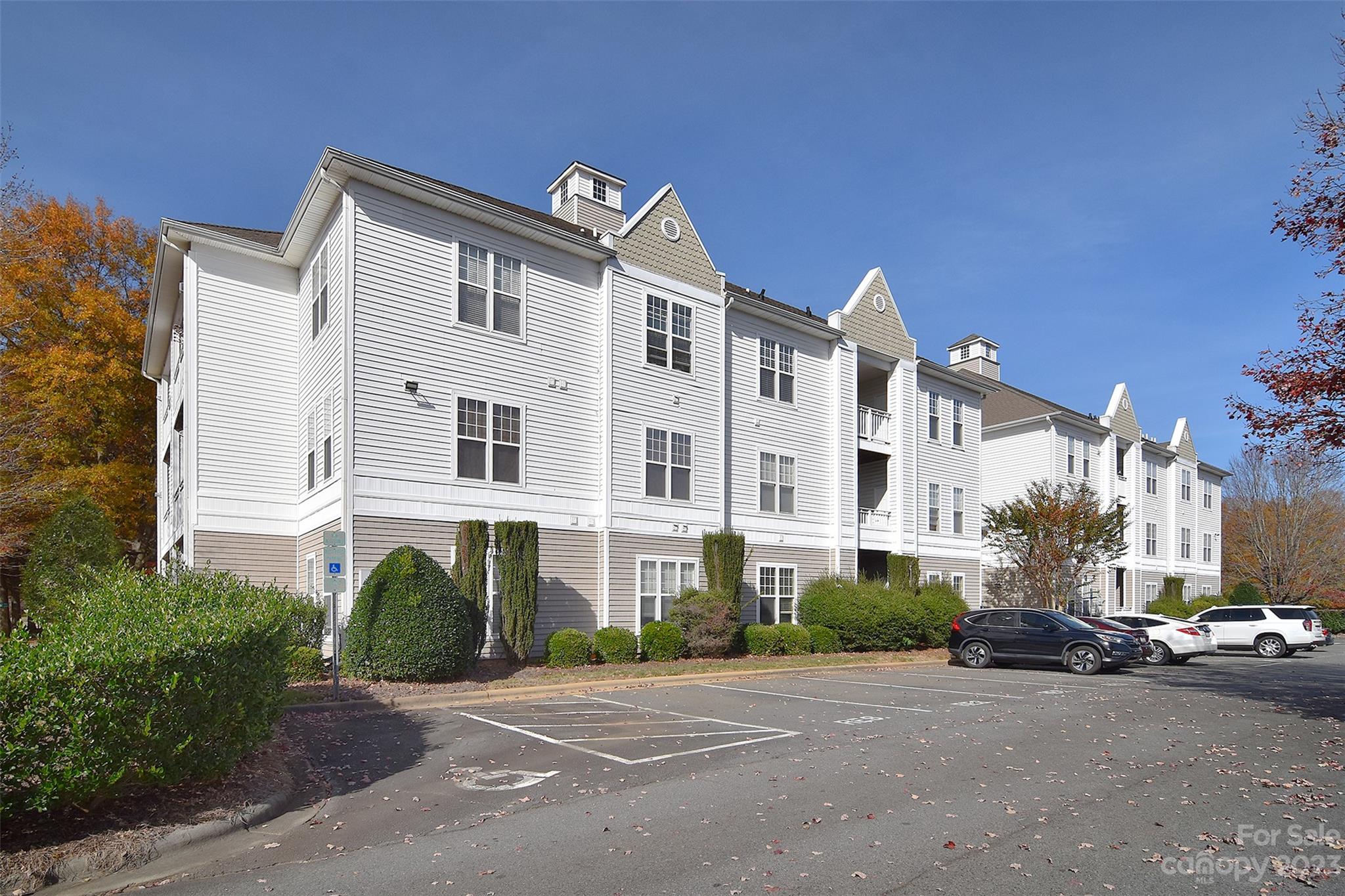 The Terraces at Oakhurst - Residential