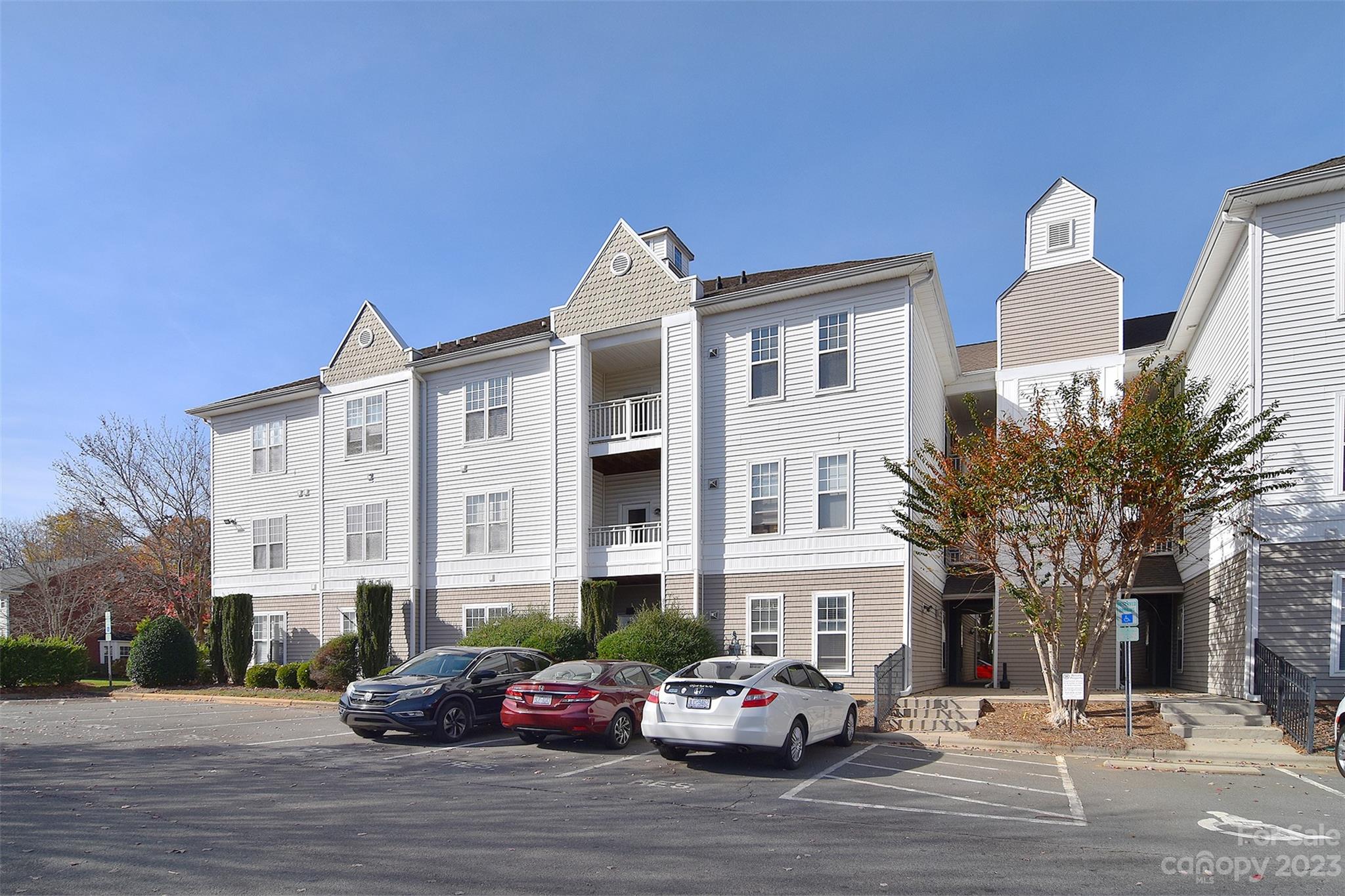 The Terraces at Oakhurst - Residential