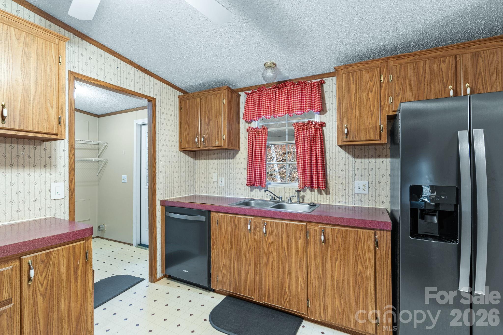 Walnut Grove - Residential