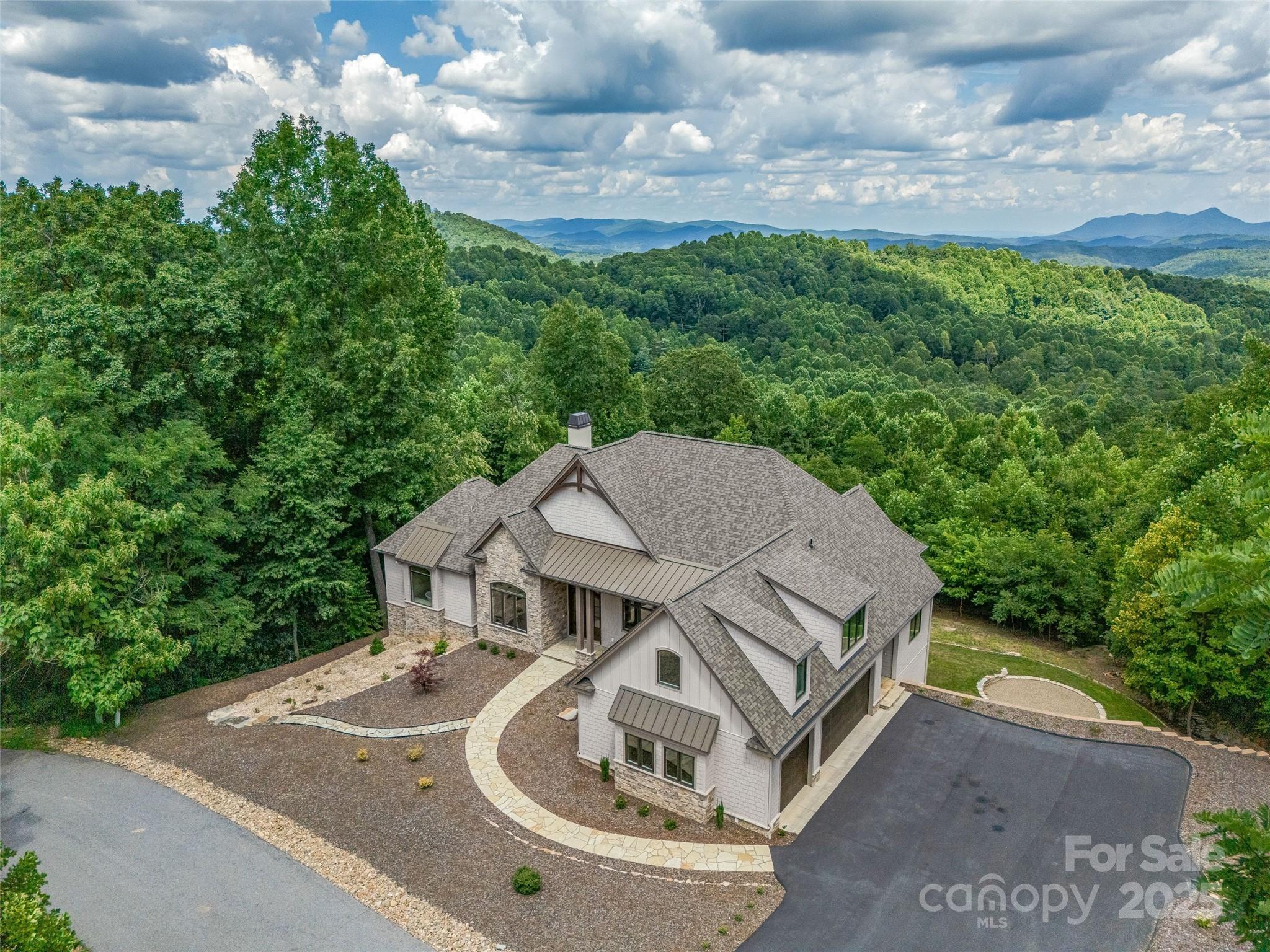 527 Falkirk Way