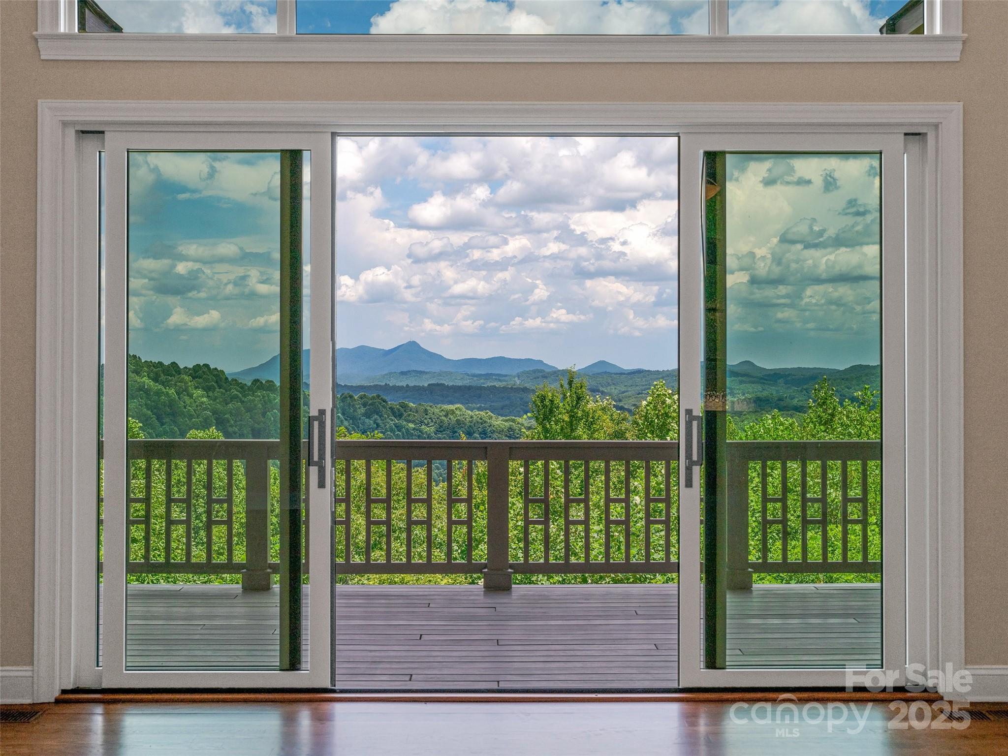 527 Falkirk Way