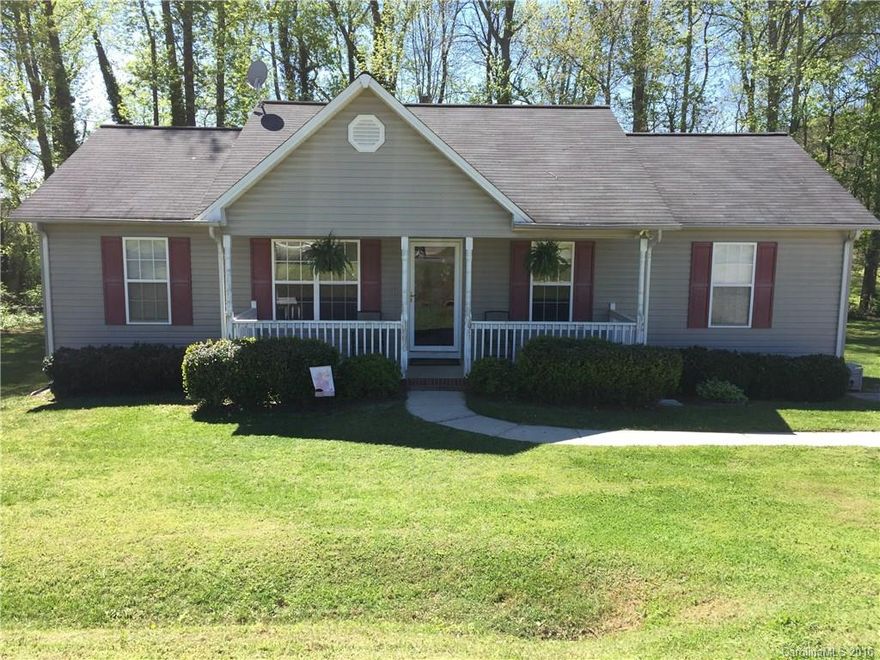 Really cute home perfect for the first time home buyer.  Four bedrooms with split floor plan.  Owners have put a lot of love and care into this property.  Nice front porch and deck on back.  Great backyard with view of mountain.  Must see this one!  Won't last long!