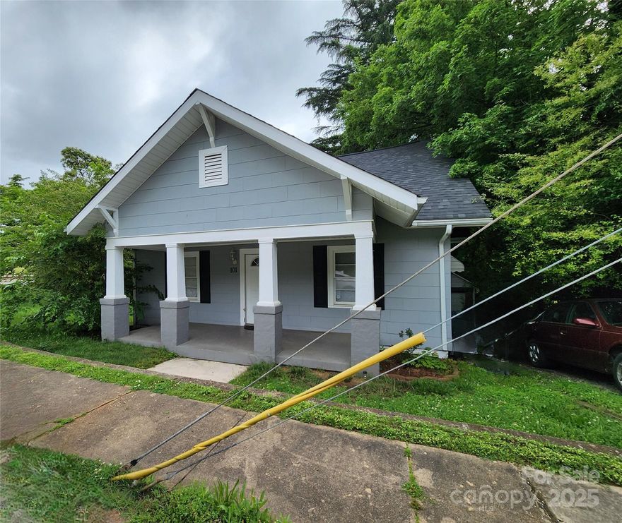 INVESTOR ALERT – Turn-Key Rental Opportunity!
Excellent investment property with long-term tenants in place and a strong rental history. This 3-bedroom, 1-bath home sits on a corner lot and has been well maintained. Current tenants wish to remain, providing immediate and stable income for the new owner. Conveniently located just minutes from downtown Salisbury, shopping, dining, and I-85, ensuring high rental demand and easy access. This property is turn-key and ready to generate returns—a smart addition to any real estate portfolio.
Additional investment property being sold by seller mls#4315672.