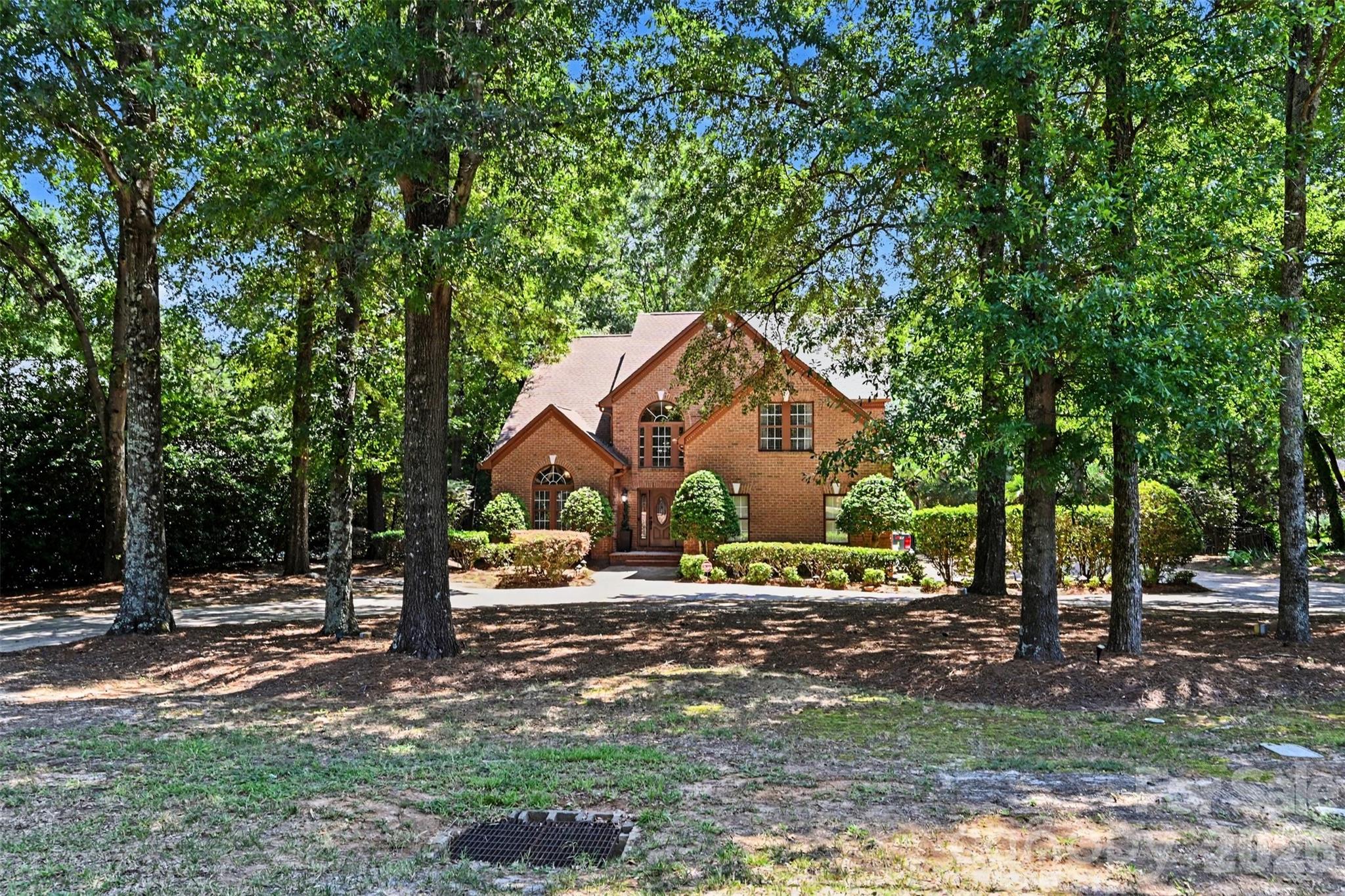 5625 Weddington Road