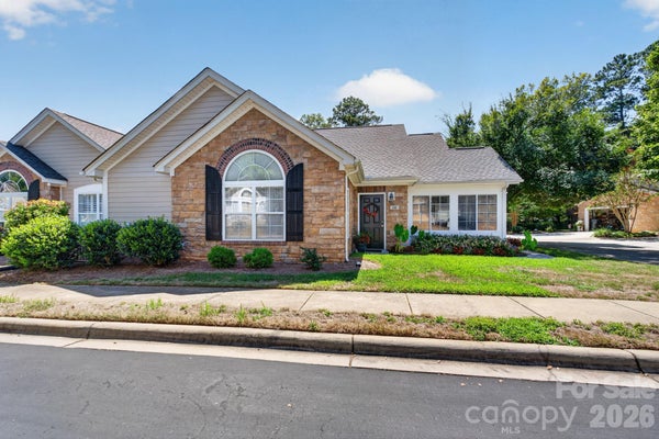 232 LONE OAK CIR, ROCK HILL, SC 29732 - Image 1599965febfa36e10dedb3f6a5f05e62/4152853314