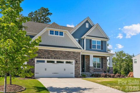 Photo of 13231 Fiore Place, Huntersville, NC 28078 (MLS # 4394253)