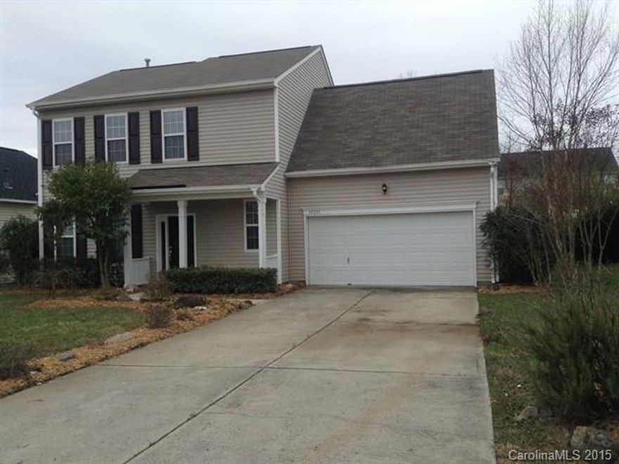 This 1,864 square foot single family home has 3 bedrooms and 2.5 bathrooms. This lovely home has hardwood floors. and a fenced in back yard.