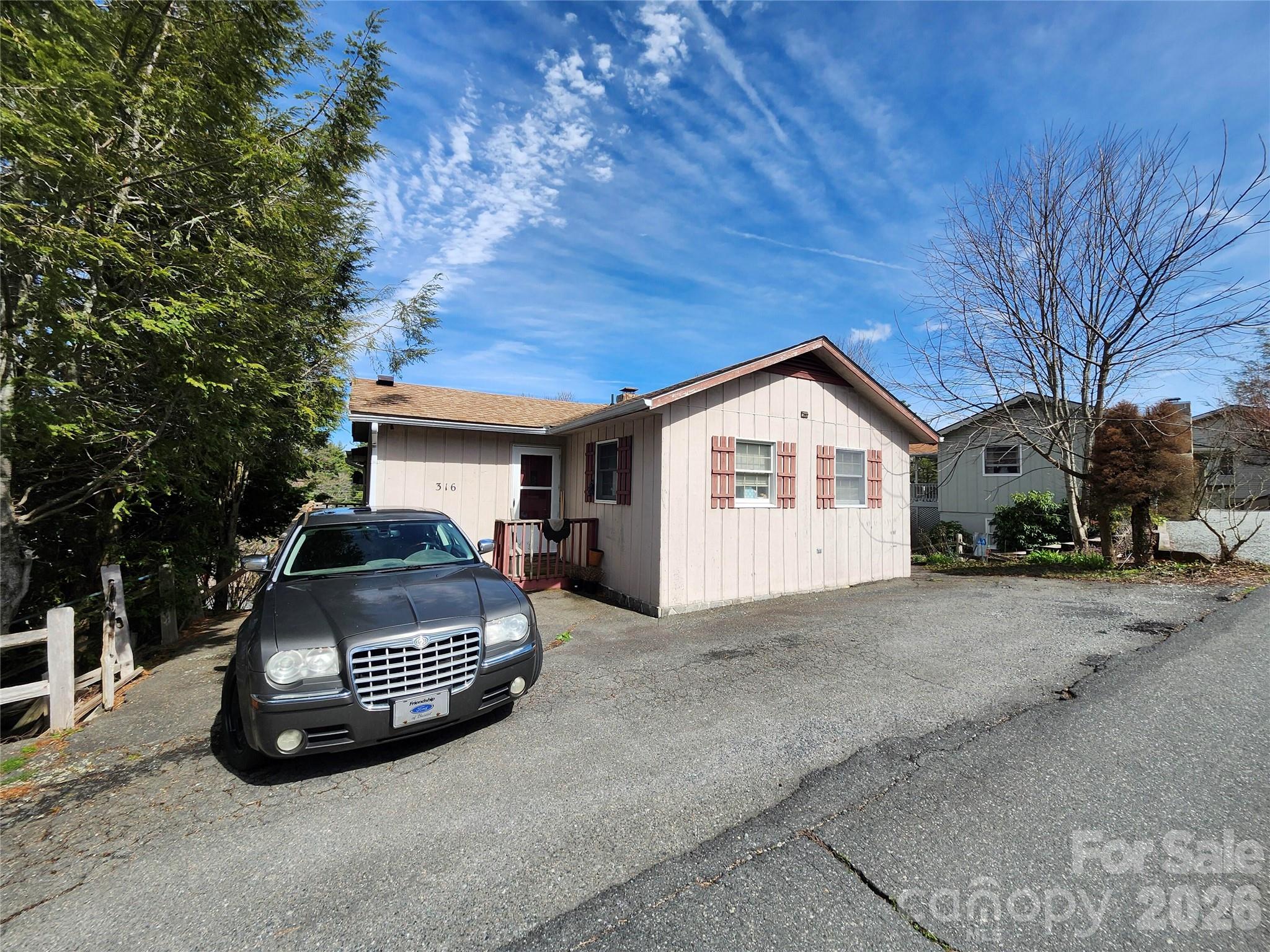 Linville Land Harbor - Residential