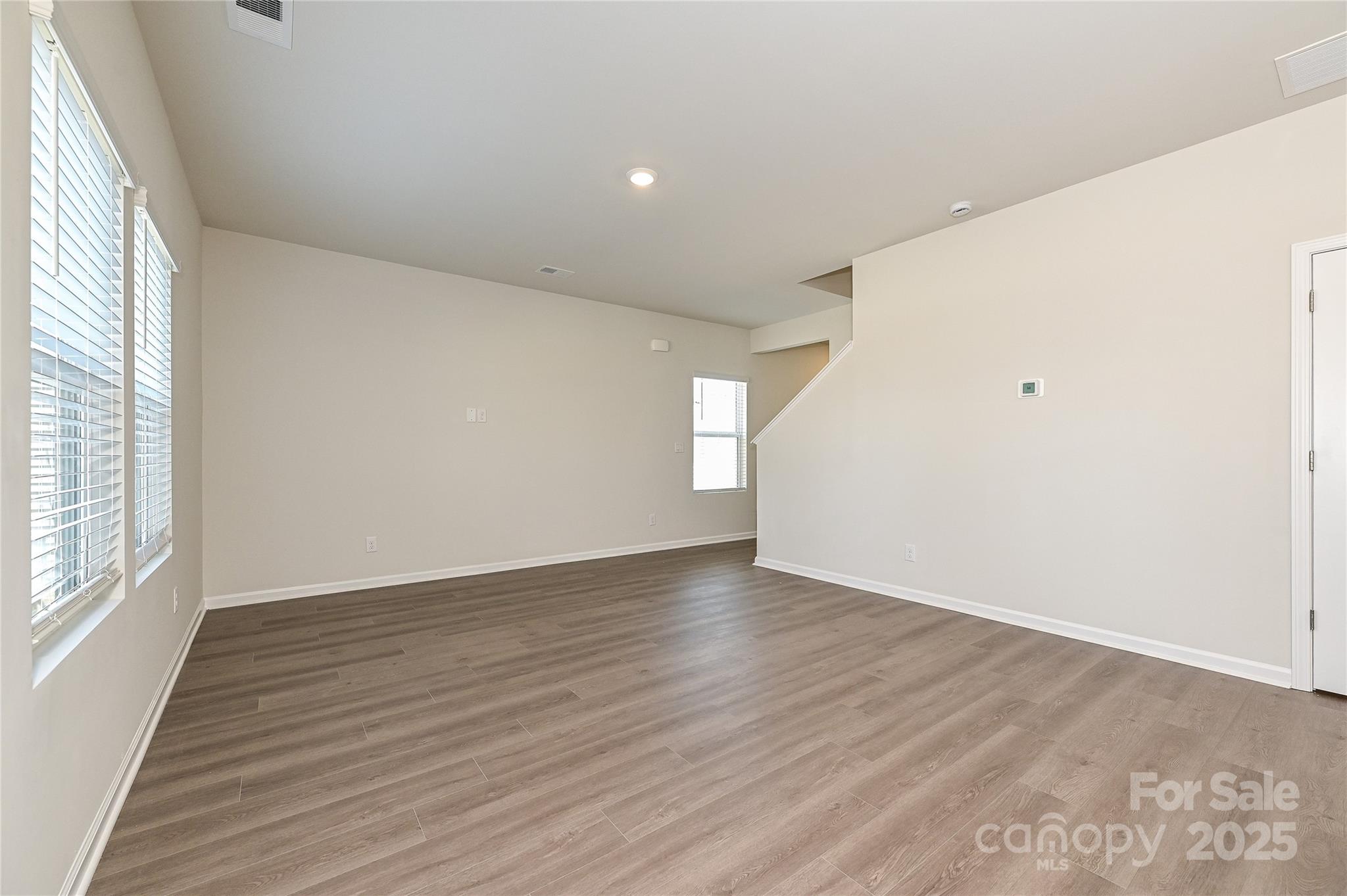 5021 Poplin Valley