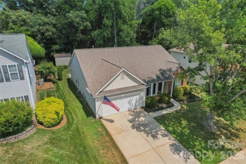 Photo of 10906 Chamberlain Hall Court, Charlotte, NC 28277 (MLS # 4402127)