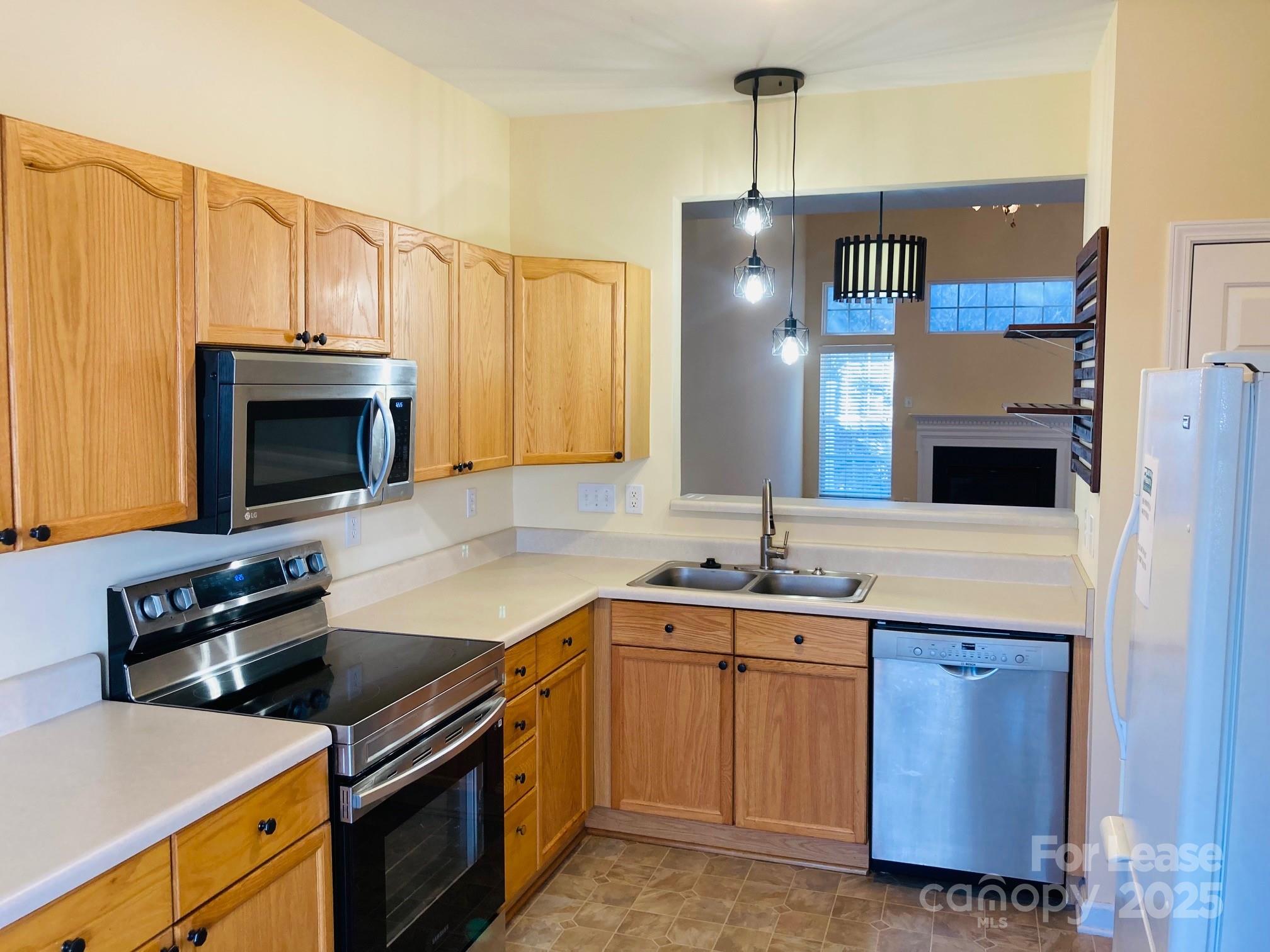 7920 Mariners Pointe Circle