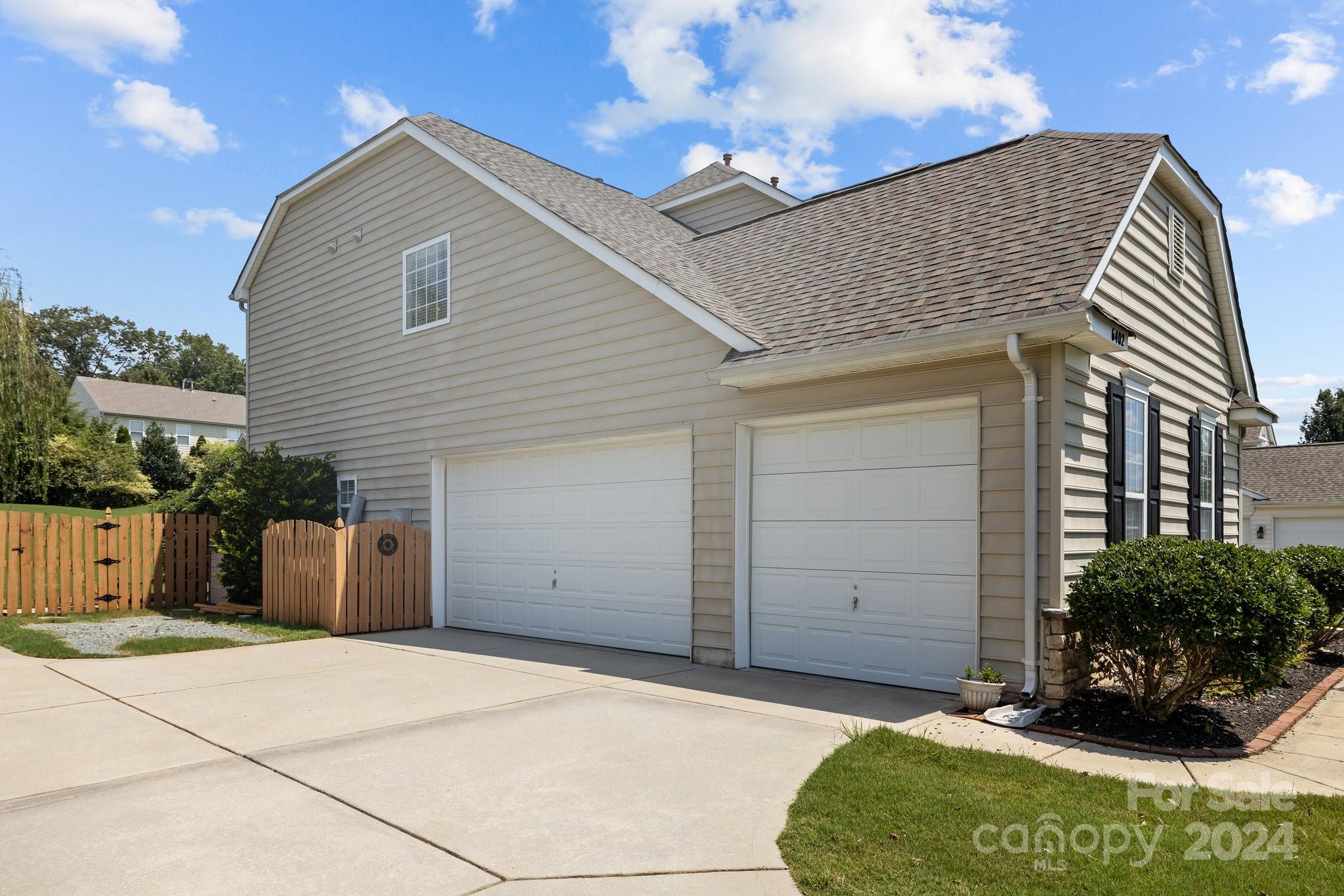 Wesley Oaks - Residential