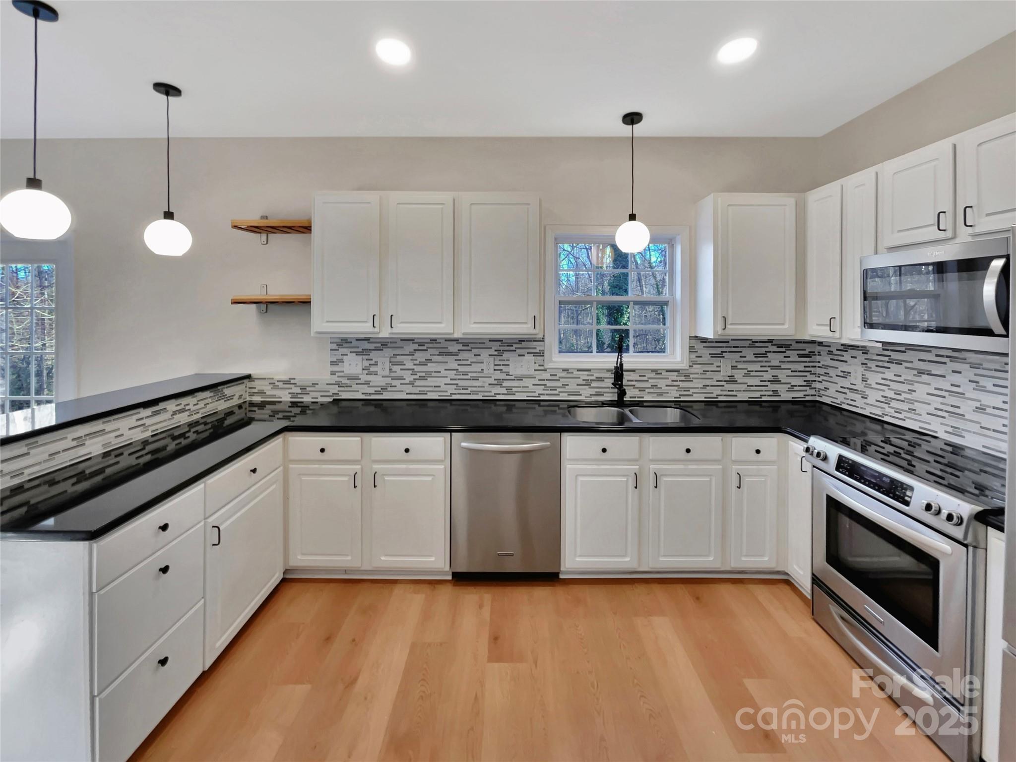 Adams Bluff - Residential