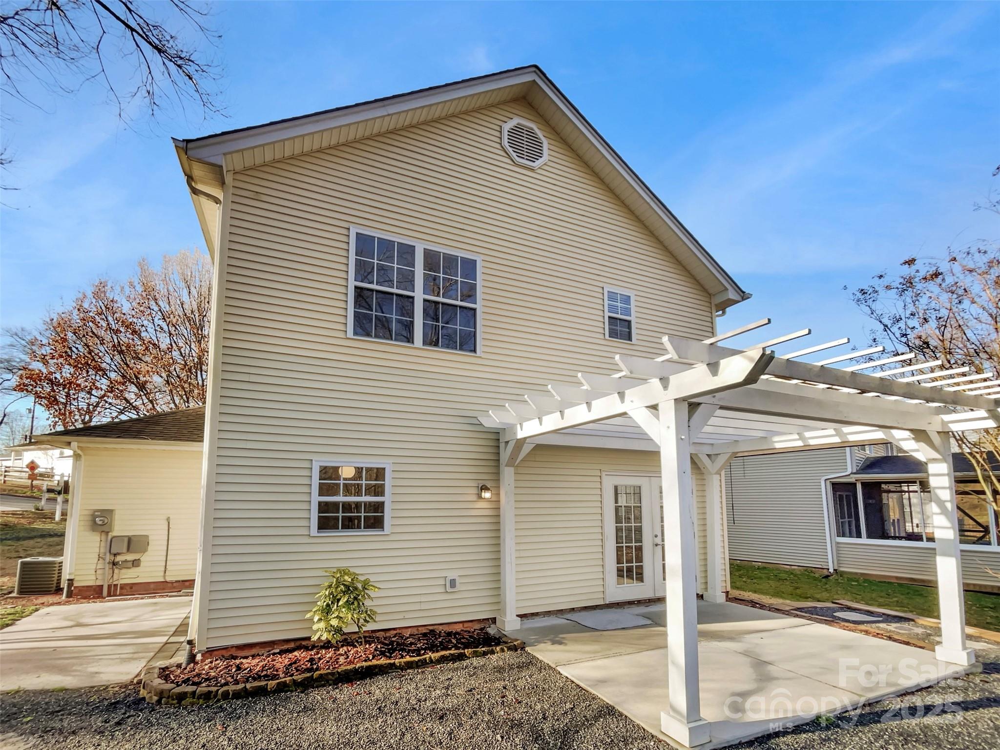 Adams Bluff - Residential