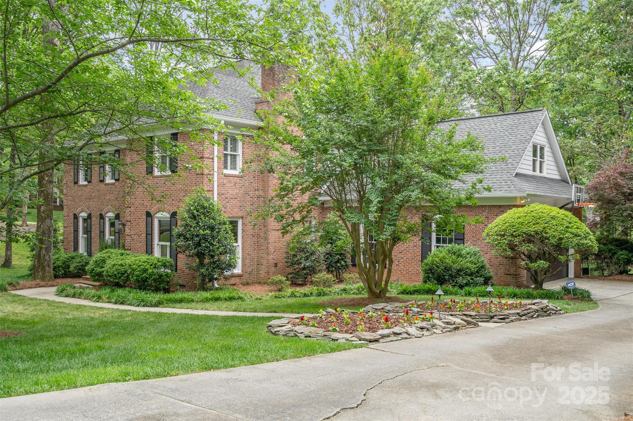 2600 Oakmeade Drive