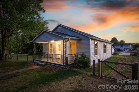 Photo of 171 Duke Street, Granite Falls, NC 28630 (MLS # 4372767)