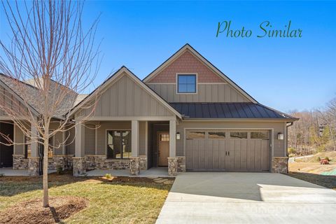 Photo of 20 Chimney Chase Trail, Hendersonville, NC 28739 (MLS # 4277548)
