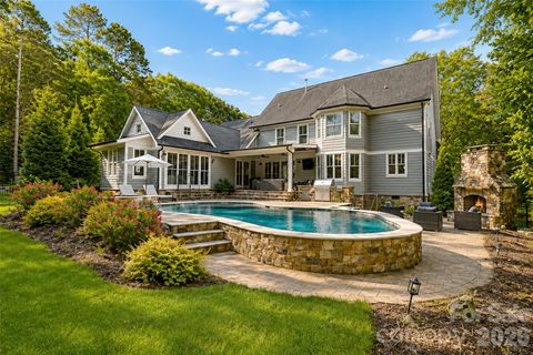 Photo of 18616 Maplecroft Lake Lane, Davidson, NC 28036 (MLS # 4381769)