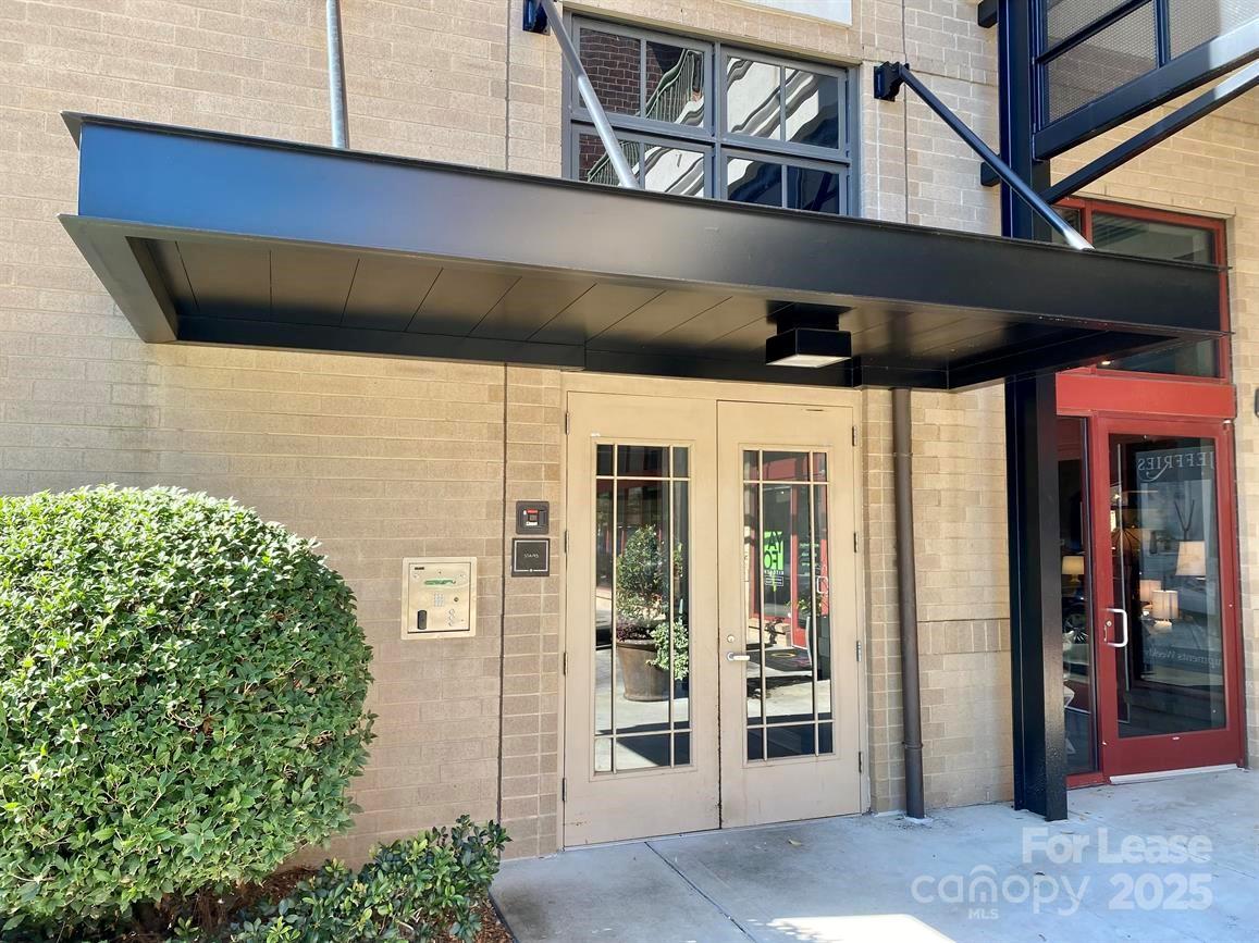 720 Governor Morrison Street 215