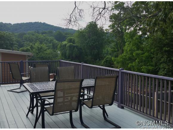 Larchmont Park - Residential