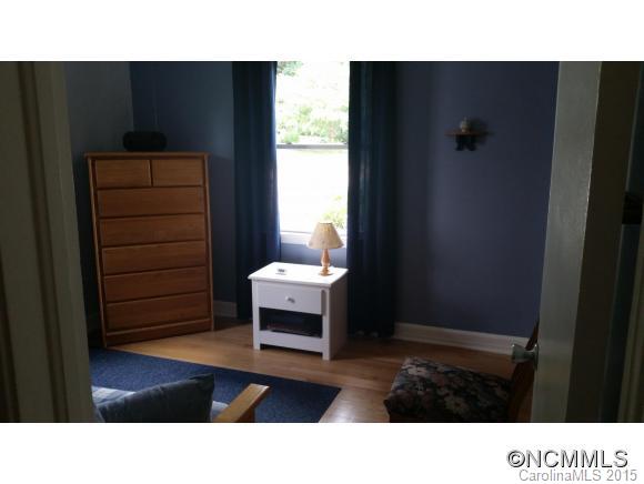 Larchmont Park - Residential