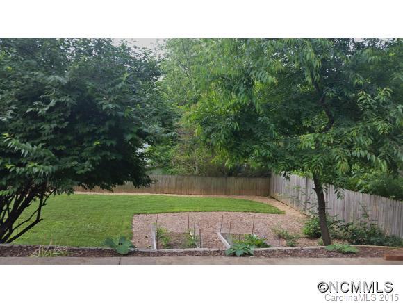 Larchmont Park - Residential