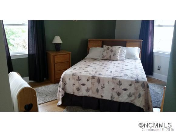 Larchmont Park - Residential