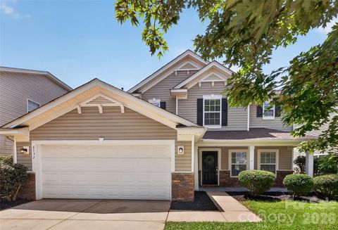 Photo of 8932 Oransay Way, Charlotte, NC 28278 (MLS # 4405293)