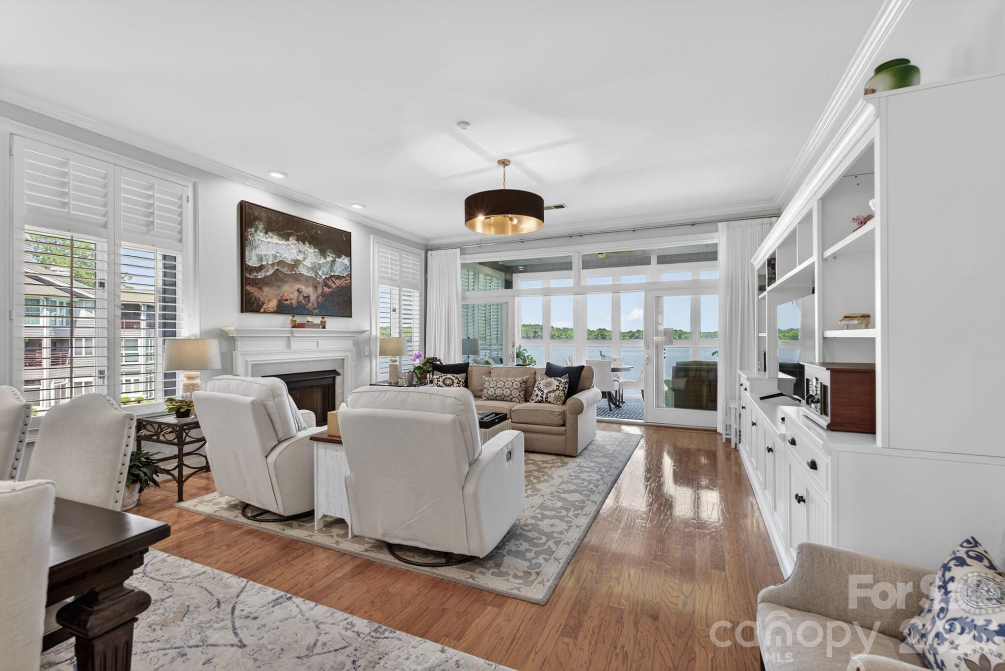 Lake Club - Residential