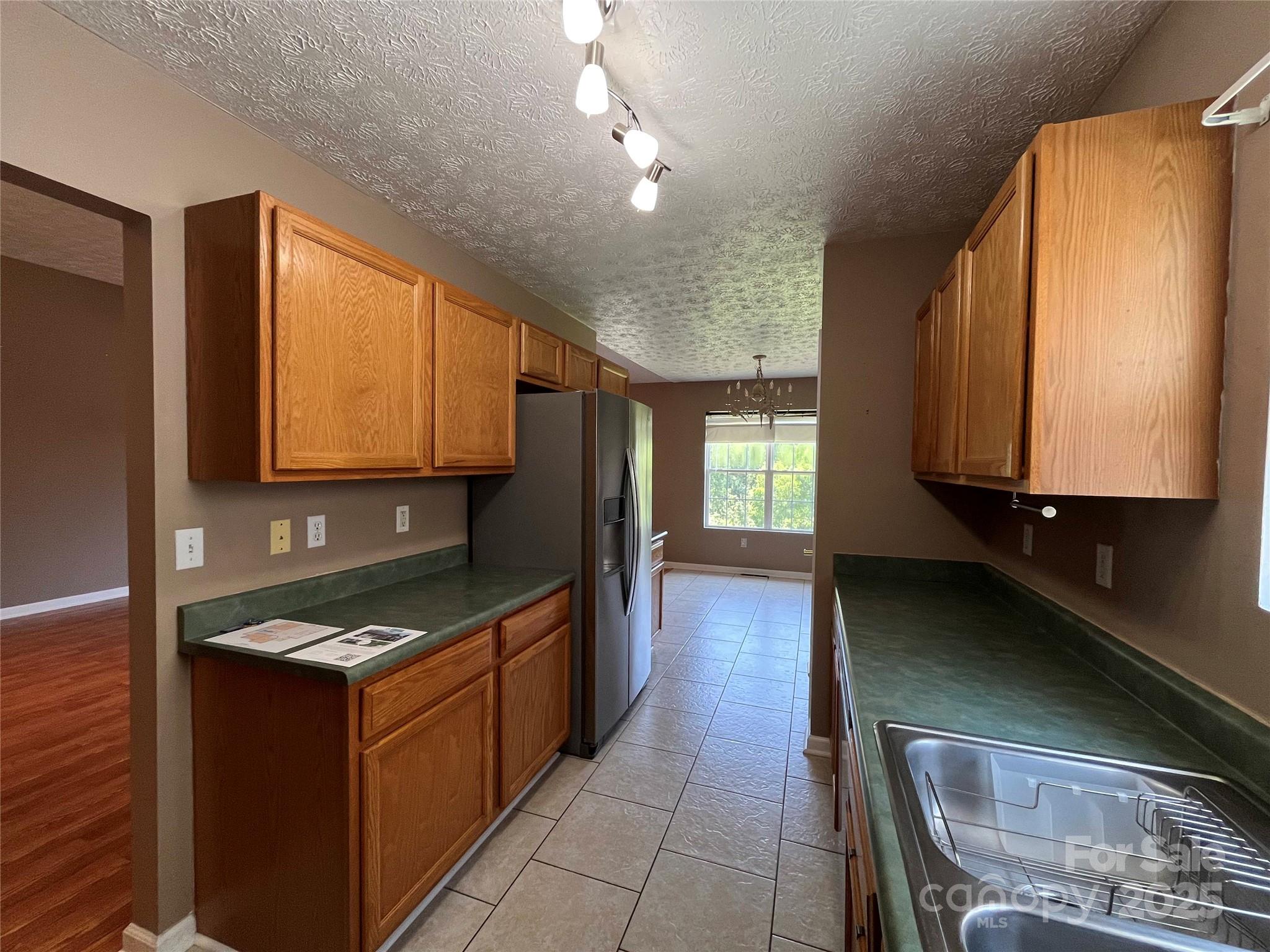 37 S Woodridge View Court
