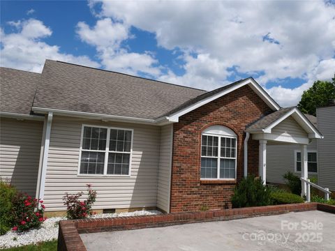 Photo of 37 S Woodridge View Court, Hendersonville, NC 28791 (MLS # 4255791)