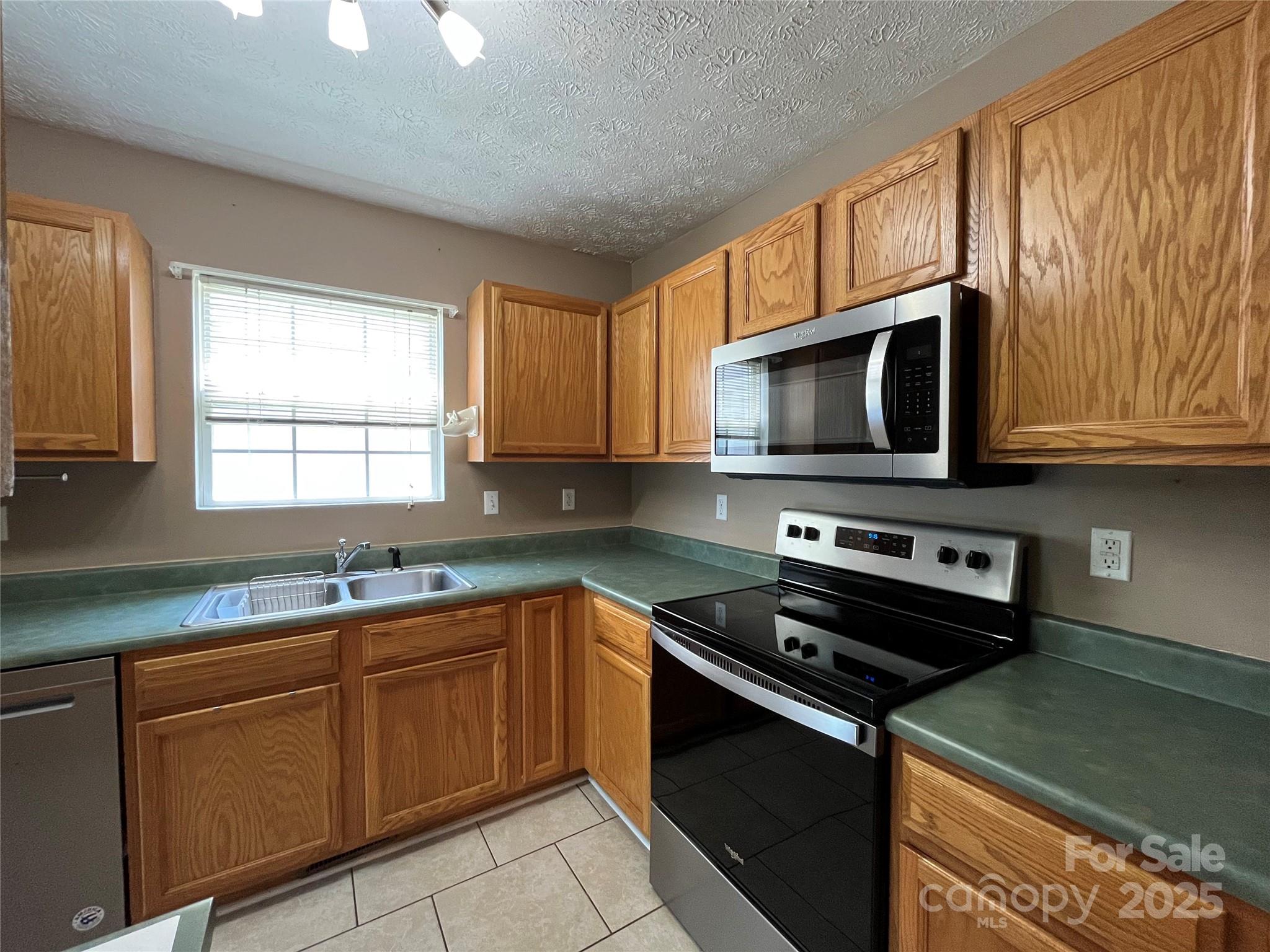 37 S Woodridge View Court