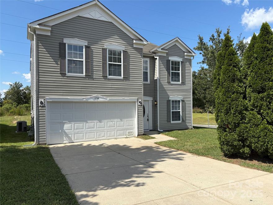 This two-story corner-lot home features a 3/2.5 layout with a versatile flex space. The spacious design offers both comfort and functionality, making it ideal for a variety of living needs. Move-in ready, it combines convenience with a desirable location. A great opportunity to enjoy a well-maintained home with added versatility.