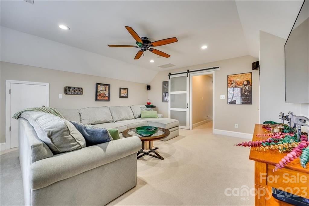 Beacon Knoll - Residential