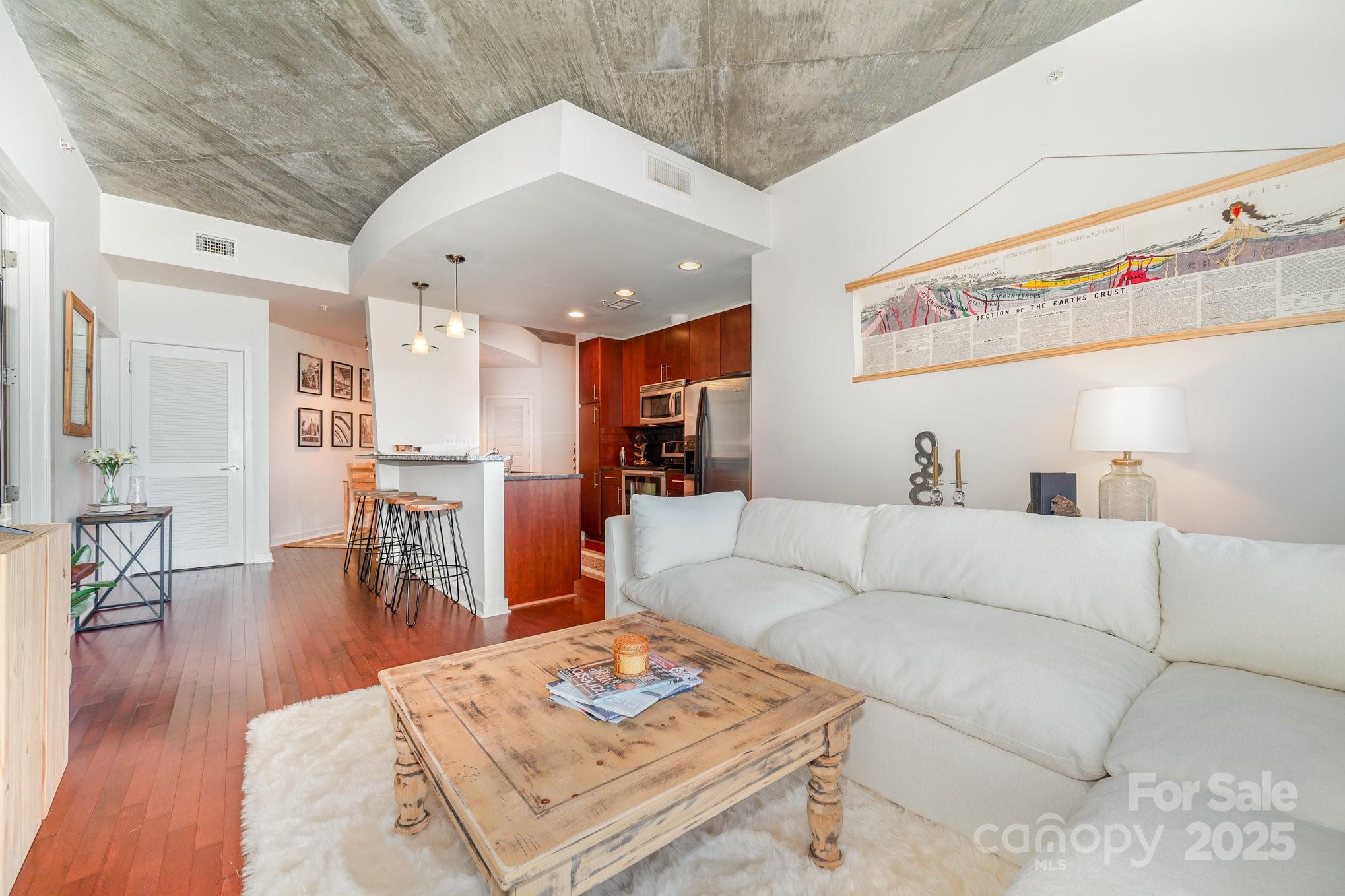 210 N Church Street N 1709