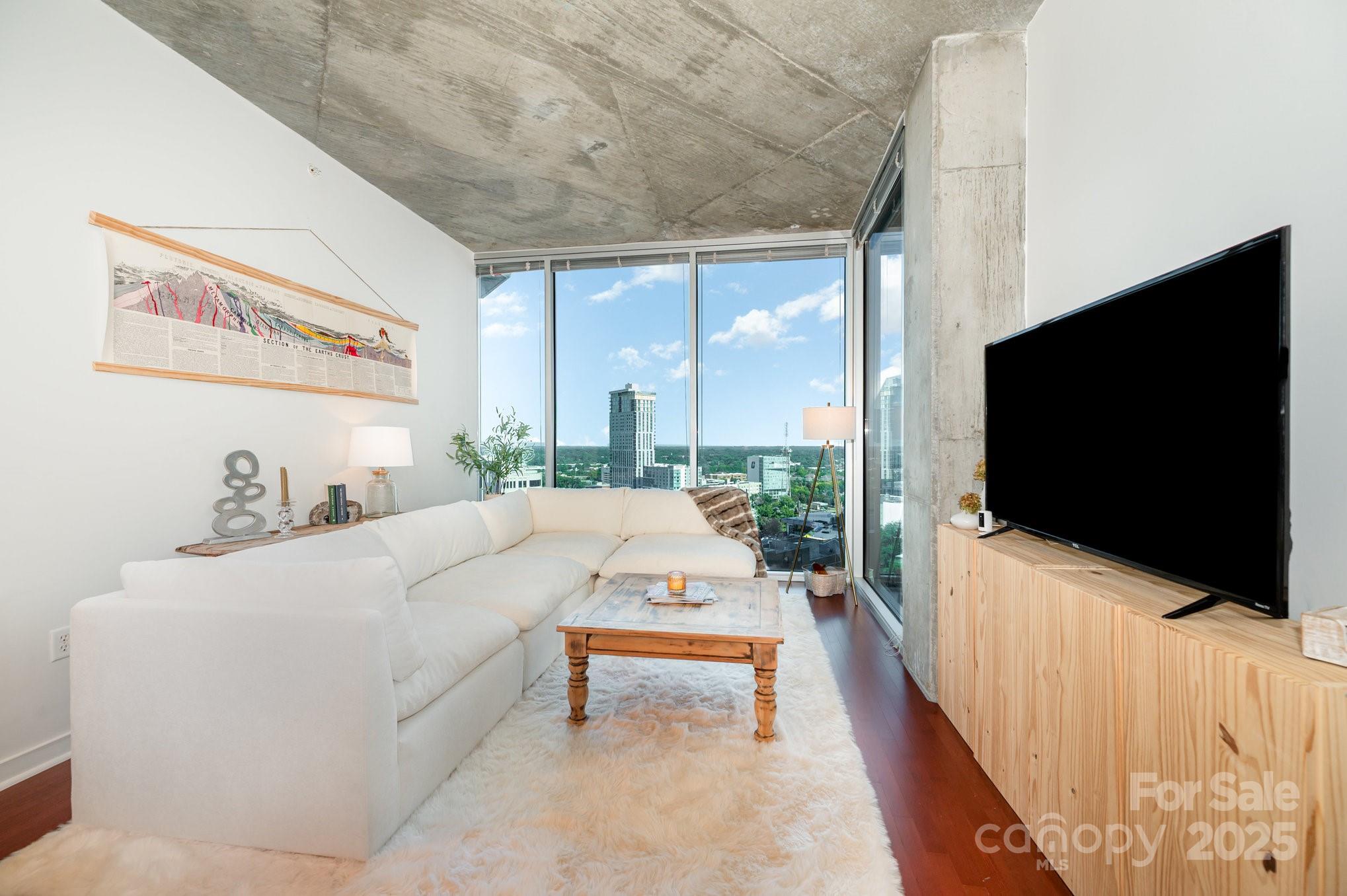 210 N Church Street N 1709