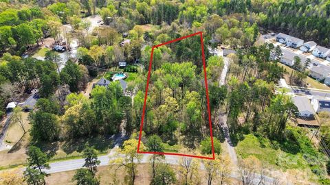 Photo of 2626 Miranda Road, Charlotte, NC 28216 (MLS # 4363764)