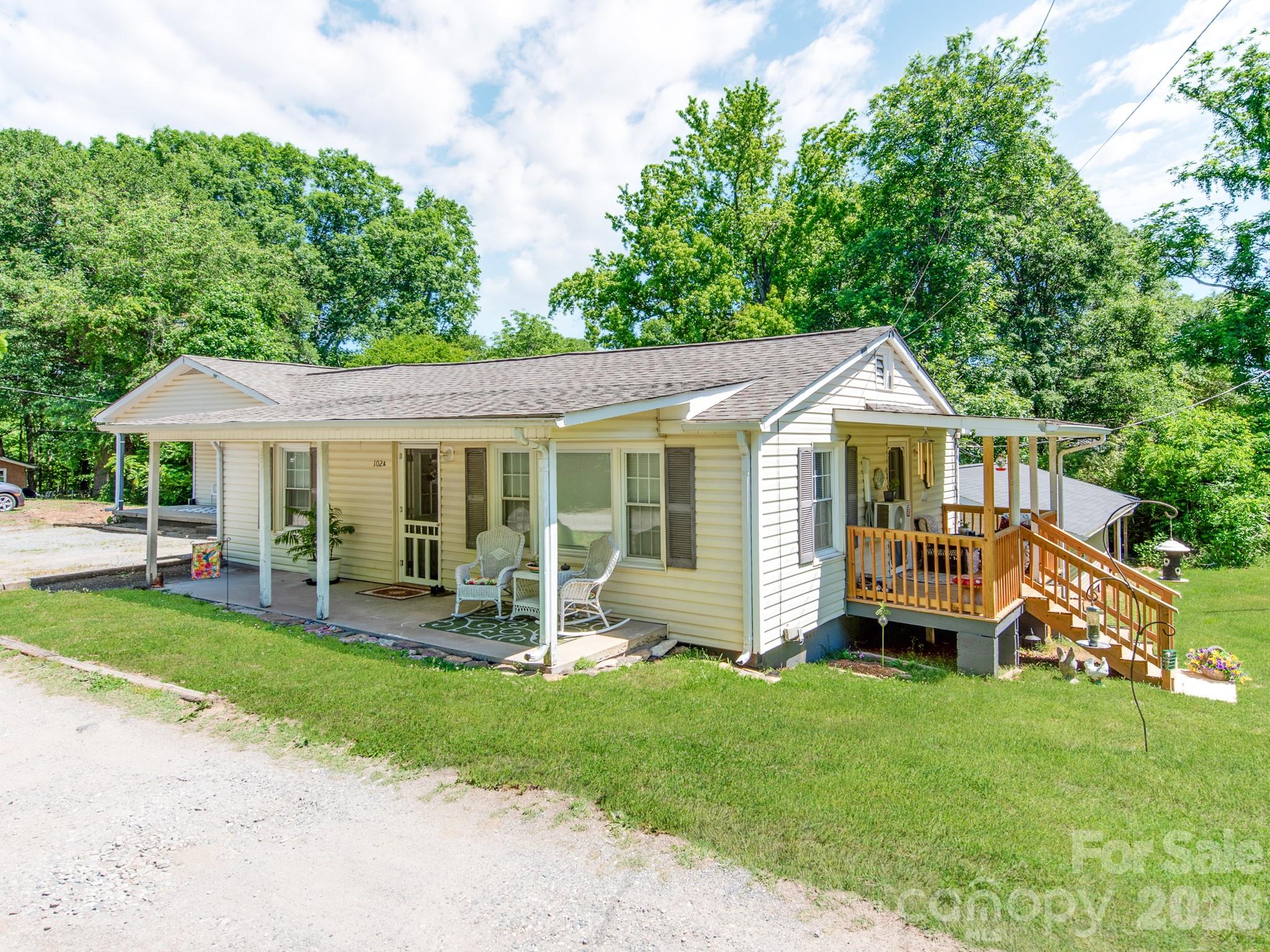102 Lanier Street
