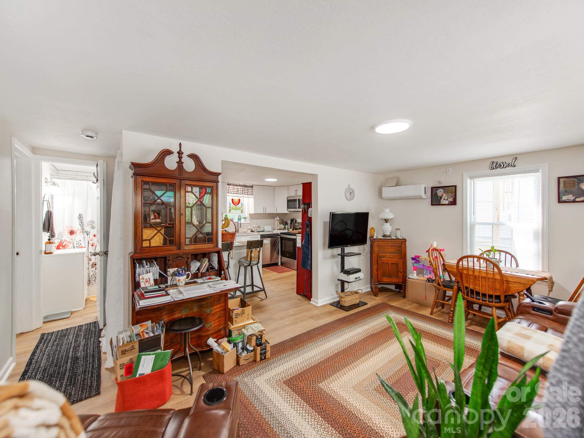 102 Lanier Street