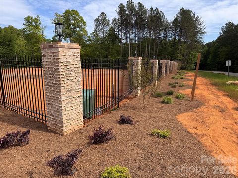 Photo of 228 Fern Hill Road, Troutman, NC 28166 (MLS # 4311902)
